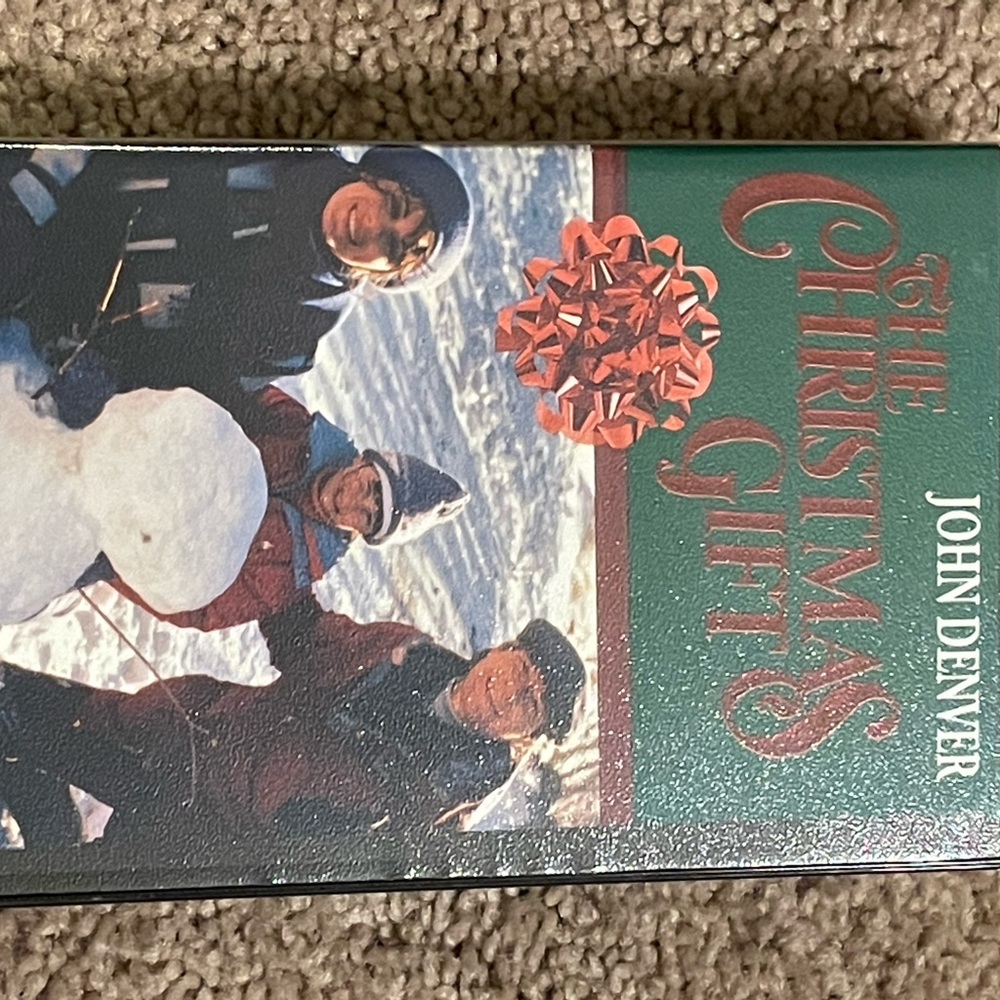 Rare Christmas VHS Movie The Christmas Gift with John Denver 1990